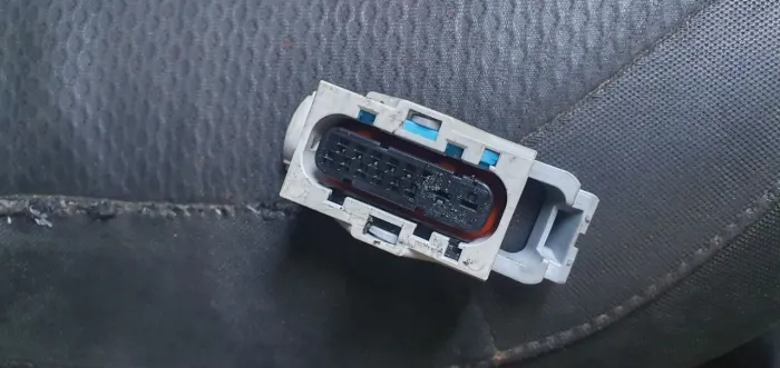 Plug conector módulo caixa automático. 