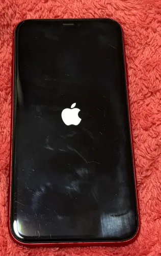 iPhone 11 256 GB vermelho