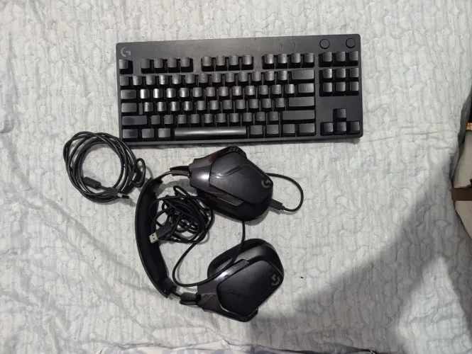 FONE+TECLADO LOGITECH 