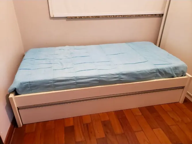 Cama com auxiliar