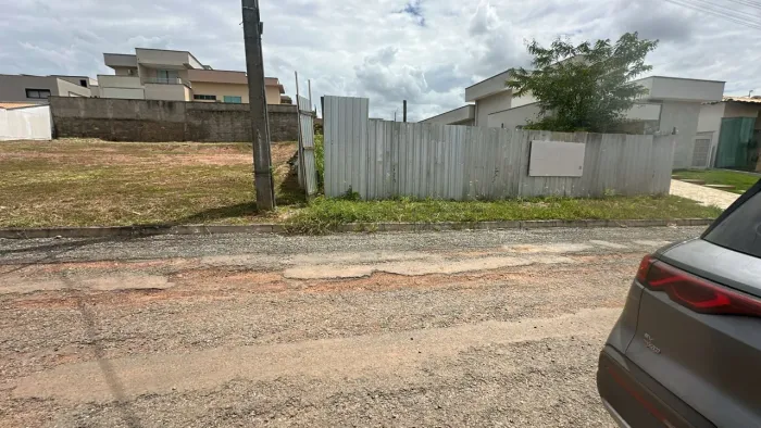 Lote para Venda no Condomínio Jardim Veneza - Senador Canedo/GO
