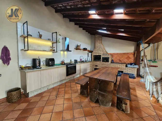 Casa à venda em Jaguariúna, Jardim Sylvio Rinaldi I, com 4 quartos, com 314 m²