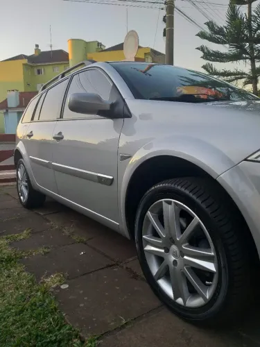 Renault Megane Grand Tour Dynam. Hi-flex 1.6 16V 2011
