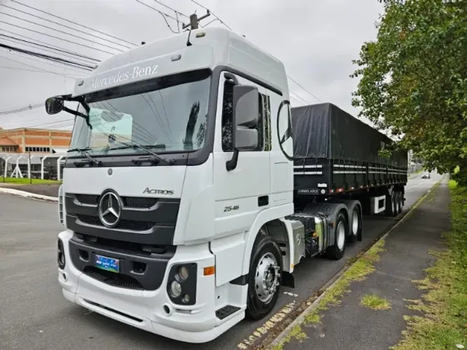 Mercedes Benz Actros 2546 6x2 Ano 19 Aut RETARDER + Graneleira Librelato ano 13 12.40m