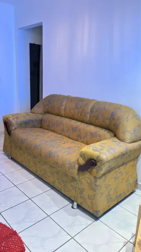 Vendo sofá 3 lugares