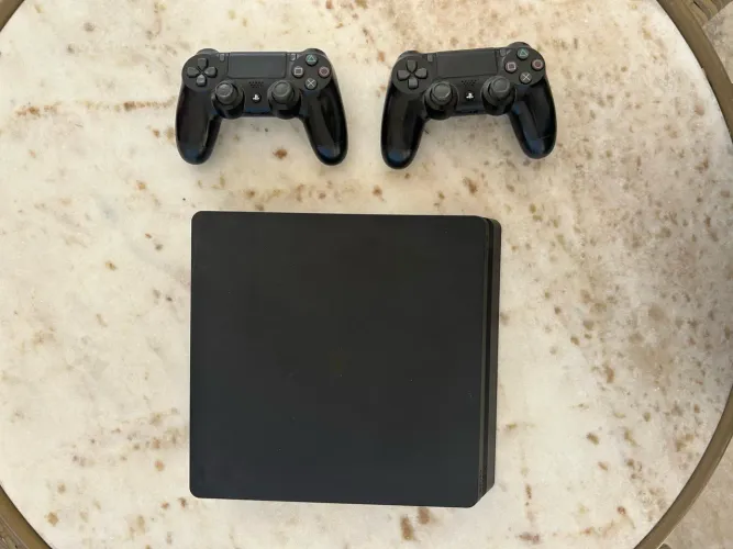 PS4 SLIM COM 2 CONTROLES + GTA 5