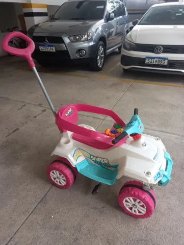 Carrinho de criança super quad bandeirantes