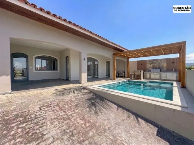 CASA NA PRAIA/PERUÍBE - 150 METROS DO MAR ?