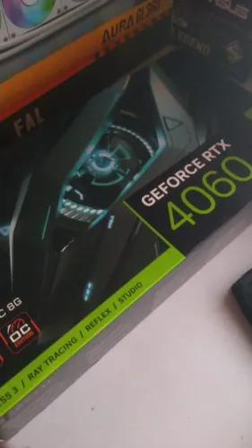 Vendo placa de video RTX4060 8gb Gigabyte