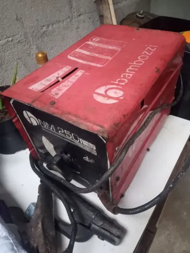Máquina de solda banbozzi 250 turbo