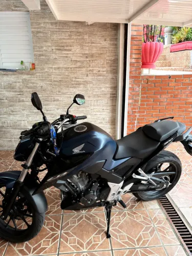 Honda cb 300