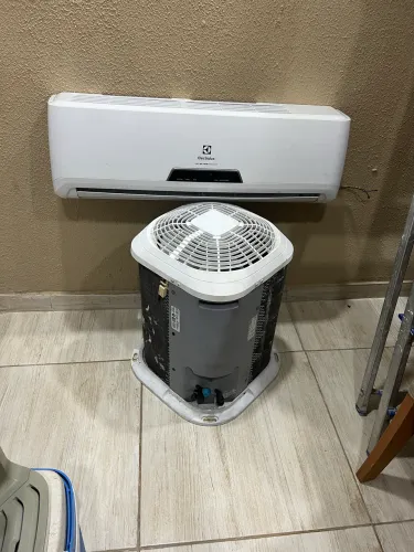 Ar condicionado Split Inverter 9 mil btus 