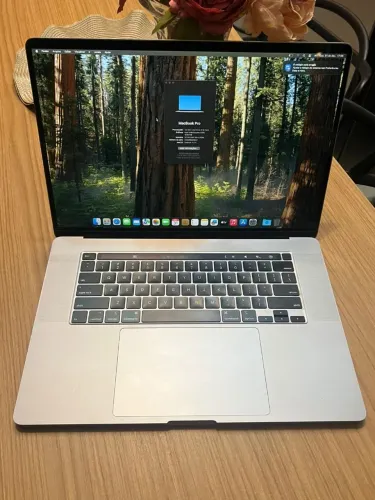 MacBook PRO i9 32Gb 2Tera( ACEITO VÍDEO GAMES, IPHONES TBM NA TROCA)