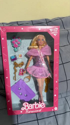 Boneca Barbie Rewind Com Cabelo Loiro Encaracolado E Rainha Do Baile Dos Anos 1980