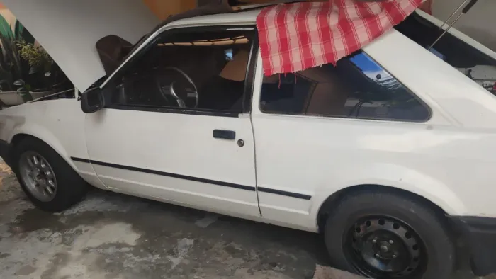 Ford Escort GL 1.6i / 1.6 (álcool) 1987