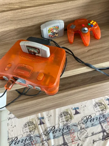 Vendo vídeo game Nintendo 64