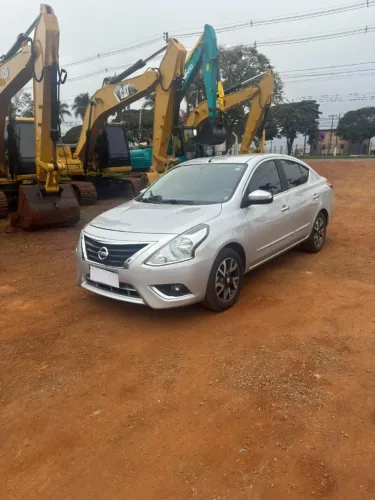 Nissan Versa SL 1.6 16V Flexstart 4P Aut. 2017