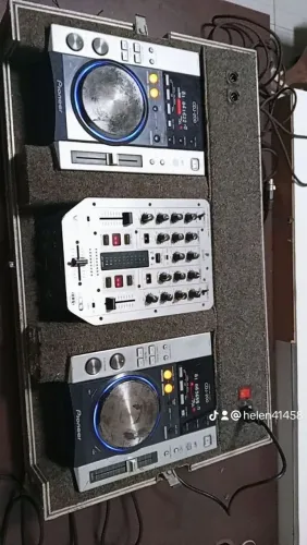 Vendo ou troco CDJ 200
