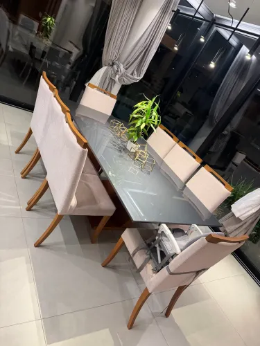 Vendo 8 cadeiras de Sala de Jantar