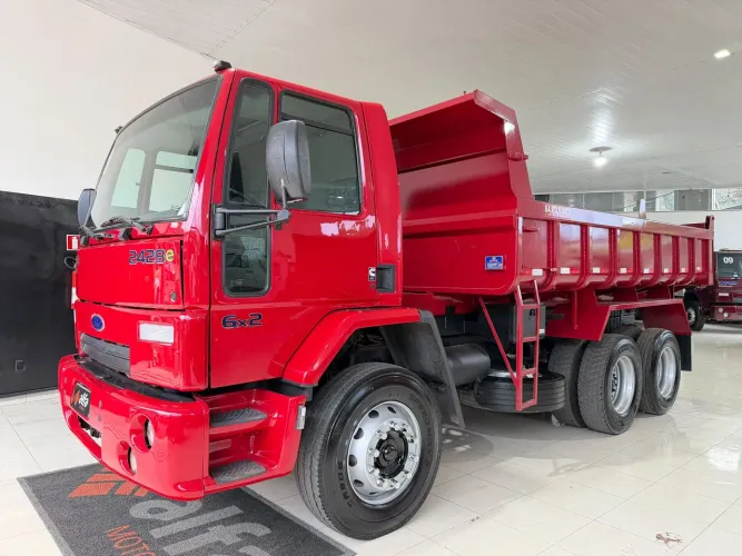 CARGO 2428 6X2 CAÇAMBA ZERO