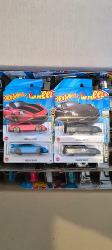 Hot Wheels Porsche GT3 992 4 unidades.
