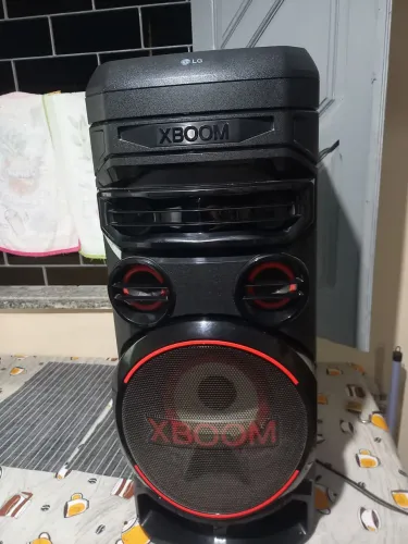 Vendo uma caixa de som com pouco tempo de uso ligar pra meu zap *8 falar com paulo