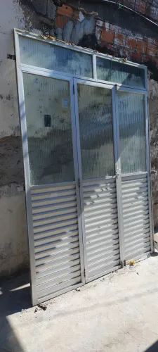 PORTÃO DE ALUMINIO + JANELÃO