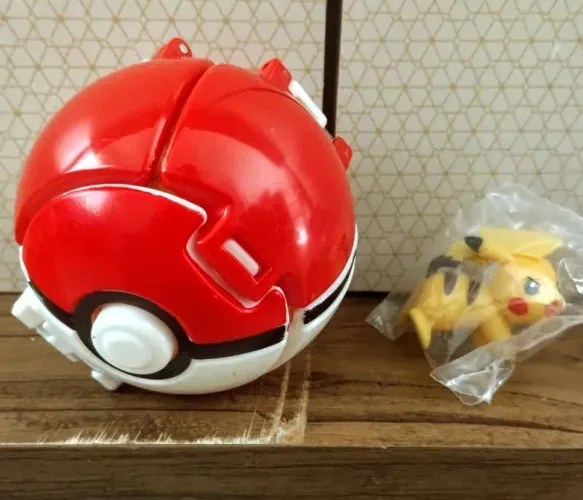 Lote pokémons + pokebolas
