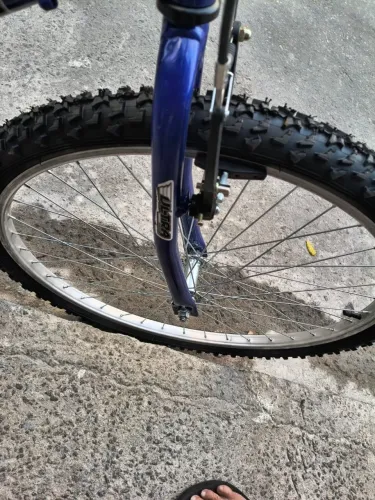 Vendo bicicleta aro 26 completa 