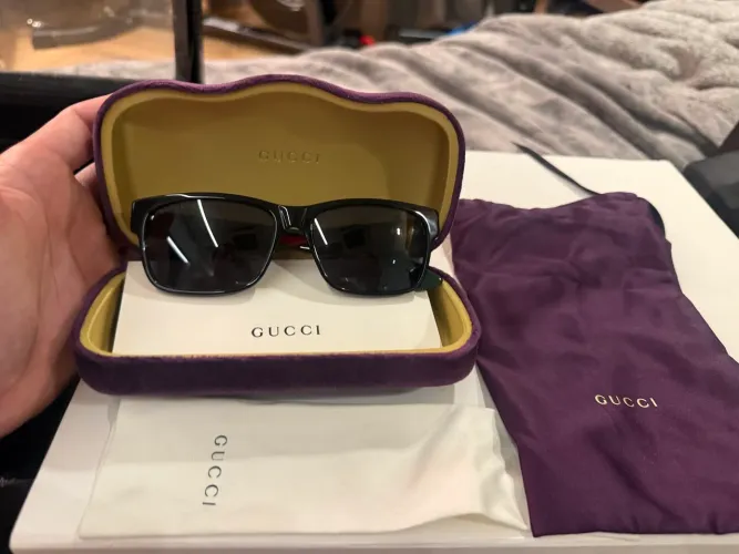 Óculos de Sol Gucci Original ? Completo com Estojo e Flanelas