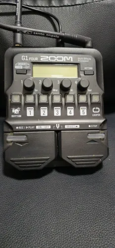 Pedal Zoom G1Four com dois cabos novos 5 metros Santo Ângelo