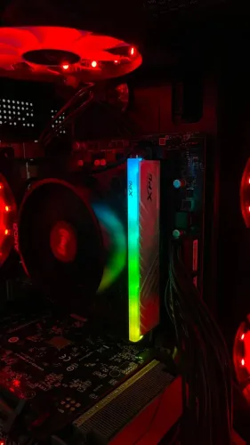 Memória 16GB XPG Spectrix D35G RGB DDR4 3200 Mhz