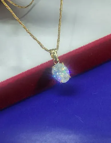 Gargantilha Fios Com Pingente Zircônia Branca 8 x 6 mm Ouro 18 Kilates Cordão Peso 2.00 G