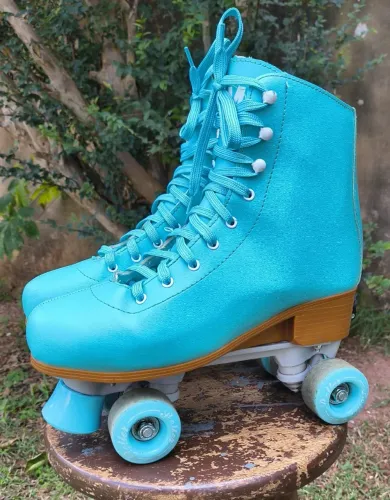 Patins esportivo DM Radical, tamanho regulável do 39 a 41 em ótimo estado.