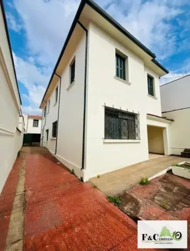 Casa / Sobrado para Venda em Limeira, Centro, 4 dormitórios, 2 banheiros, 2 vagas