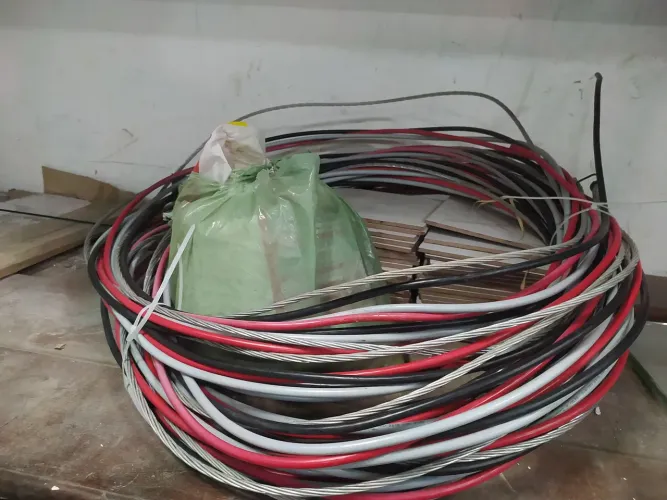 Cabo multiplexado trifásico 