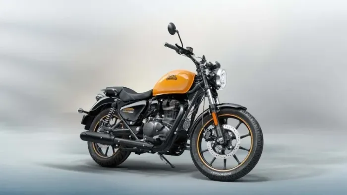 METEOR 350 FIREBALL ORANGE 26/27 - 0KM
