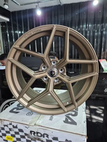 Jogo de rodas HRE FLOW FORM aro 18 - 5x100 - NOVAS