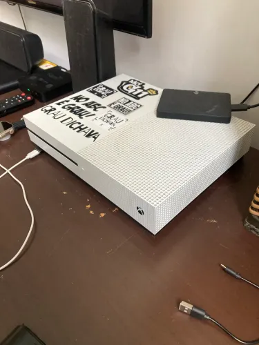 Xbox one s +HD 1tb