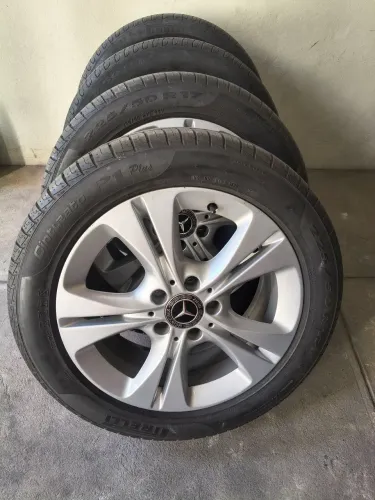 Pneu Cinturato e rodas aro 17 Mercedes