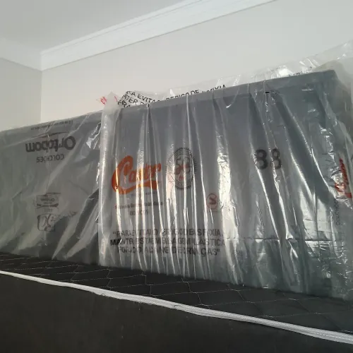 Vendo base de cama queen