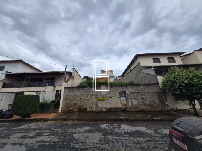 Lote de 360 m² à Venda no Fernão Dias / Pirajá Analisa Permuta