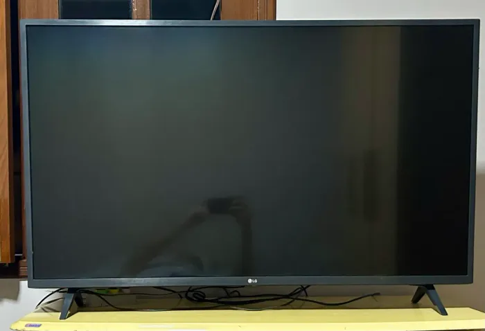 Smart TV 43" Full HD LCD LG 43LR6700PSA AI Processor Wi-Fi e Bluetooth 2 HDMI 1 USB