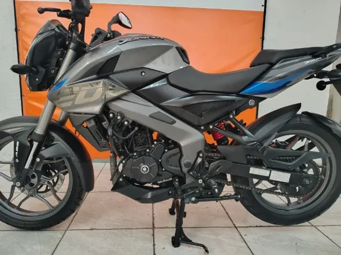 Bajaj Dominar 200 2025