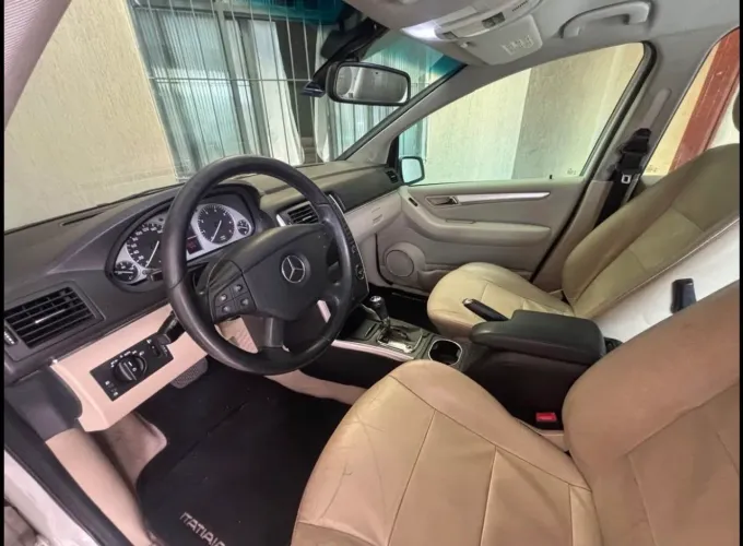 Mercedes-Benz Classe B 180 1.7 116cv Aut. 2011