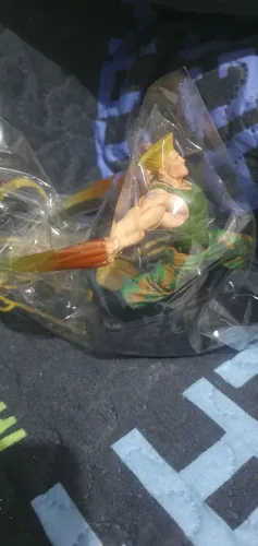 FIGURA DE AÇÃO STREET FIGHTER PLANETA DEAGOSTINI COLECIONAVEL COM DETALHES IMPRESSIONANTE.