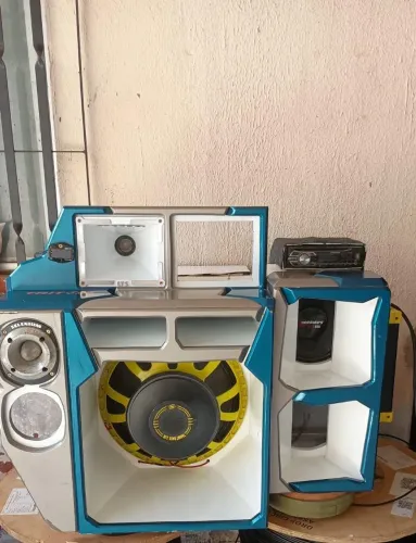 Peças de som automotivo (LEIA O ANÚNCIO)
