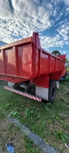 Cacamba 6 m cúbico pra toco top excelente estado de conservação...