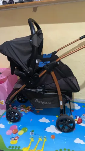 Vendo carinho do Burigotto e bebê conforto ? em bom estado de conservação 
