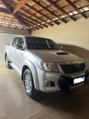Toyota Hilux CD SRV D4-d 4X4 3.0 TDI Diesel AUT 2013